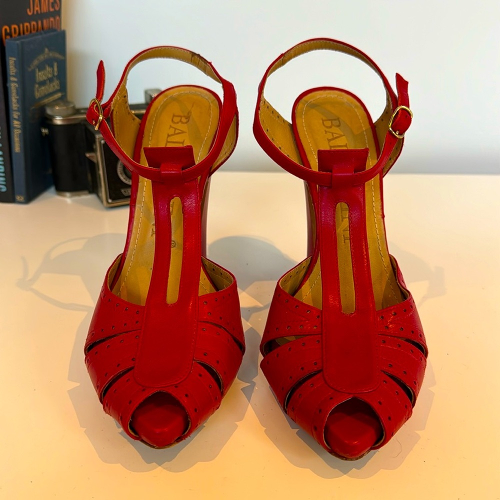 Gorgeous Red Vintage Inspired Peep-Toe Sandaled Heels